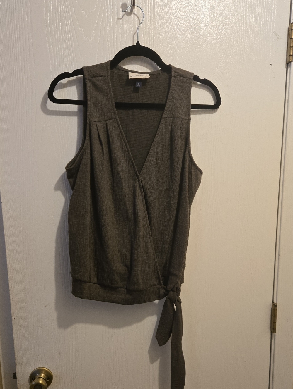 Universal Thread Sleeveless Olive Wrap Tie Top. L50